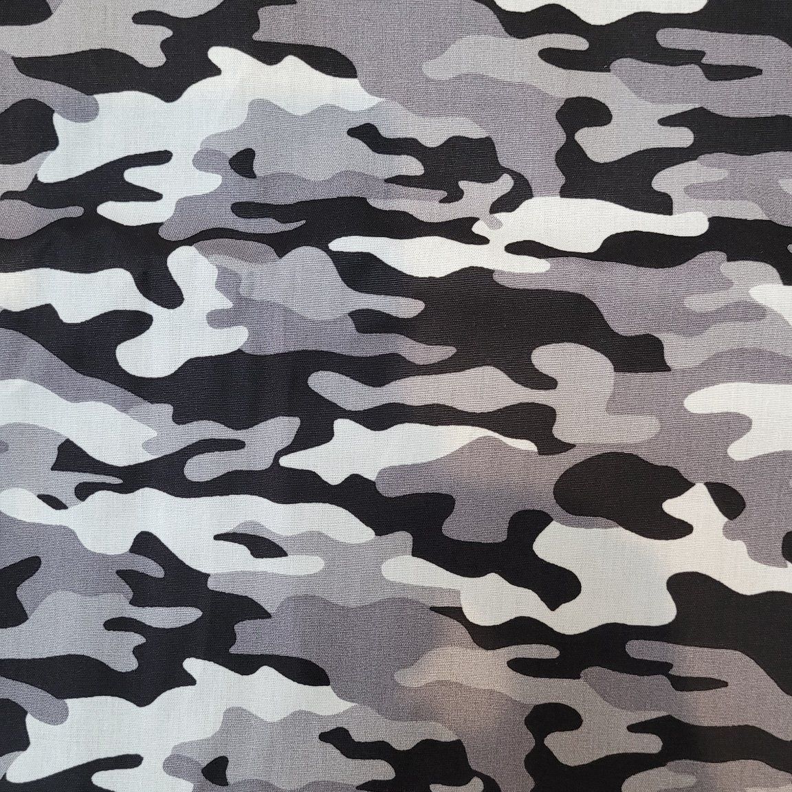 Percale camouflage blanc noir gris